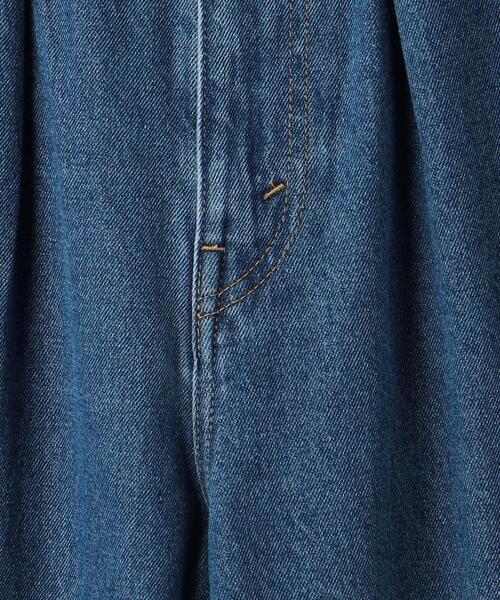 BEAUTY&YOUTH UNITED ARROWS（ビューティーアンドユースユナイテッドアローズ）の「タックフレア デニムパンツ -ウォッシャブル-（デニムパンツ・レディース・ライトブルー/コバルトブルー・M/S）」の22枚目の写真