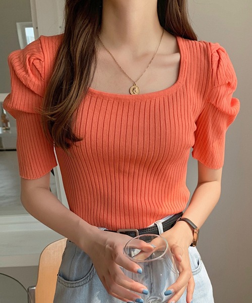 DAY CLOSET(デイ クローゼット)の「レディース スクエアネックパワショルリブトップス(シャツ/ブラウス・レディース・ホワイト/ブラック/パープル/イエロー/オレンジ・ONE SIZE)」の5枚目の写真