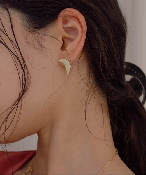 SYKIA（シキア）の「Crescent Moon Pierce（ピアス（両耳用））」 - WEAR