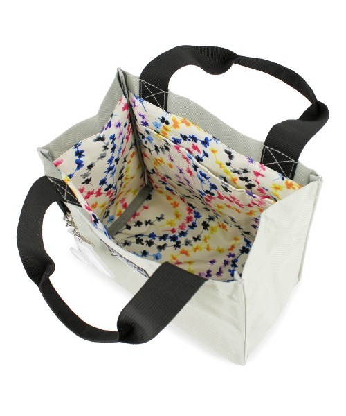 PAUL & JOE ACCESSOIRES（ポールアンドジョーアクセソワ）の「PAUL & JOE ACCESSOIRES (ポール＆ジョーアクセソワ) ランチトート トートバッグ ランチバッグ ワッペンジプシー PJA-B723 ポールアンドジョー（トートバッグ・レディース・ブラック/ブラウン/カーキ・FREE）」の11枚目の写真