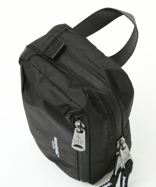 INDISPENSABLE （インディスペンサブル）の「【INDISPENSABLE / インディスペンサブル】IDP MULTI POUCH SUBCONTAINER E（ハンドバッグ・メンズ・ブラック・フリー）」の10枚目の写真
