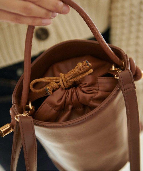 FREE'S MART（フリーズマート）の「ラウンド切り替えバッグ（ショルダーバッグ・レディース・ブラック系その他/ベージュ系その他/ブラウン・ﾌﾘ-）」の9枚目の写真