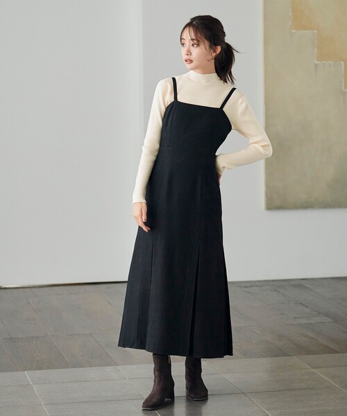 ほっそり見えするタックマーメイドキャミワンピース