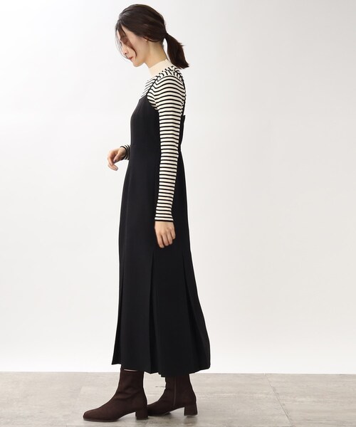 ほっそり見えするタックマーメイドキャミワンピース