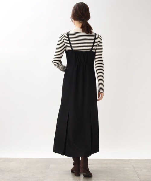 ほっそり見えするタックマーメイドキャミワンピース