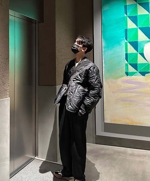 ASCLO(エジュクロ)の「ASCLO Mason Quilting Padded Jumper(ノーカラージャケット・メンズ・ブラック・FREE)」の6枚目の写真