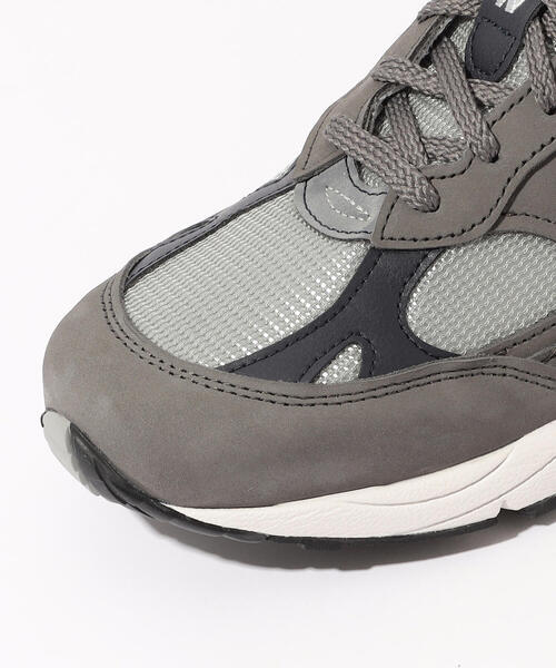 TOMORROWLAND （トゥモローランド）の「NEW BALANCE M991 GNS スニーカー（スニーカー・メンズ・グレー系その他2・10/8/10.5/9/11/7.5/8.5/9.5）」の6枚目の写真
