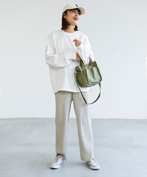coca（coca）（コカ）の「ポケット付スクエアバッグ（ショルダーバッグ・レディース・カーキ/アイボリー・ONE SIZE）」の12枚目の写真