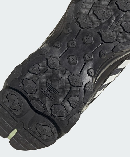 adidas(アディダス)の「シャドウターフ SFTM / Shadowturf SFTM / アディダスオリジナルス(スニーカー・メンズ・ブラック/ブラウン・24.5cm/23.0cm/27.0cm/28.0cm/24.0cm/30.0cm/28.5cm/23.5cm/29.0cm/22.5cm/27.5cm/26.0cm/29.5cm/26.5cm/25.5cm/25.0cm)」の9枚目の写真