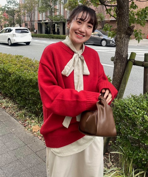 KBF（ケイビーエフ）の「クルーネックオーバーニット（ニット/セーター・レディース・レッド/ベージュ/グレー/ブルー・ONE）」の14枚目の写真