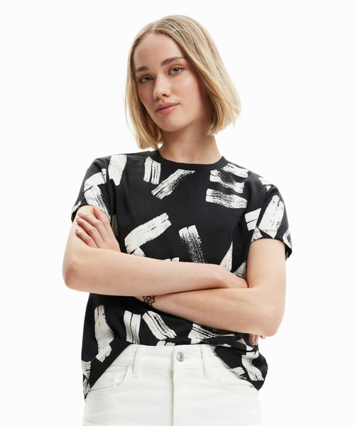 Desigual（デシグアル）の「アーティ文字 Tシャツ（Tシャツ/カットソー・レディース・ホワイト/ブラック・L/M/S/XL/XS）」の2枚目の写真