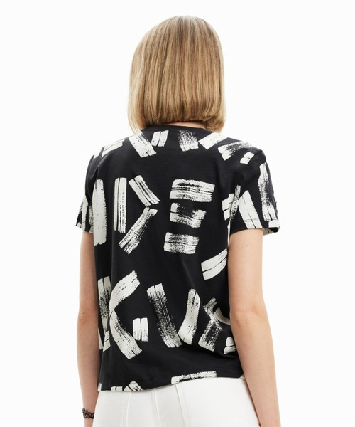 Desigual（デシグアル）の「アーティ文字 Tシャツ（Tシャツ/カットソー・レディース・ホワイト/ブラック・L/M/S/XL/XS）」の6枚目の写真