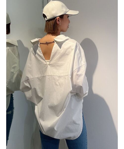 GYDA（ジェイダ）の「BACK GGチェーンLOOSEシャツ（シャツ/ブラウス・レディース・オフホワイト/ピンク・FREE）」の2枚目の写真