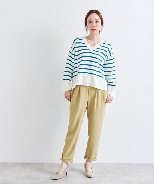 le.coeur blanc(ルクールブラン)の「ボーダーワイドシルエットVネックニット(ニット/セーター・レディース・ブラック系その他/ブルー系その他2・38)」の8枚目の写真