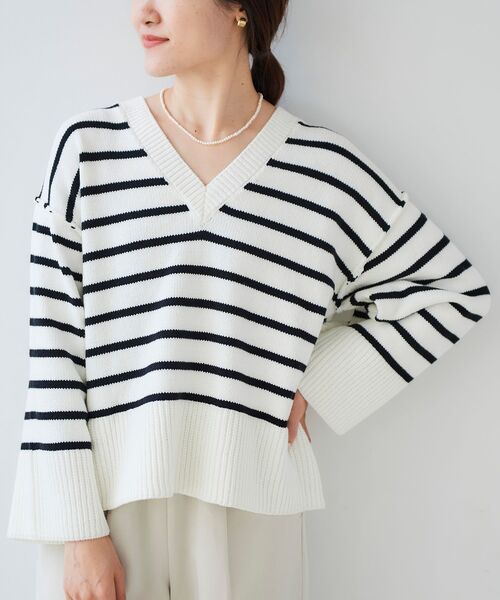 le.coeur blanc(ルクールブラン)の「ボーダーワイドシルエットVネックニット(ニット/セーター・レディース・ブラック系その他/ブルー系その他2・38)」の12枚目の写真