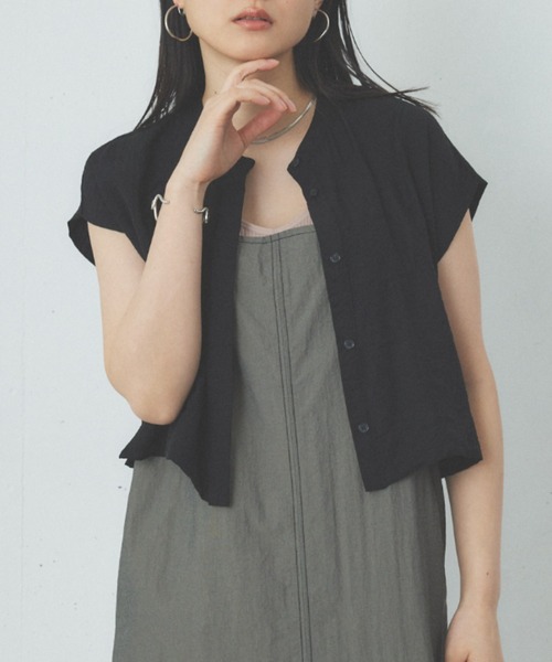 Happy John（ハッピージョン）の「french sleeve short shirt/フレンチスリーブショートシャツ（シャツ/ブラウス・レディース・イエロー/ブラック/ブルー・FREE）」の2枚目の写真