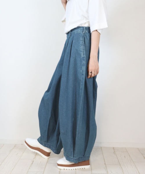 atONE(アットワン)の「atONE キュロットピエロデニム パンツ(デニムパンツ・レディース・ワンウォッシュ/ブルー・M/LL/3L/L/4L)」の3枚目の写真
