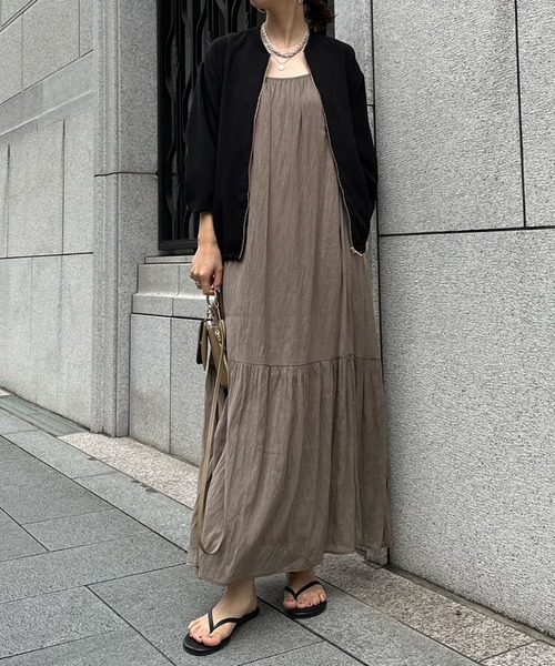 DouDou（ドゥドゥ）の「袖シャーリングジョーゼットブルゾン（ブルゾン・レディース・ライトグレー/チャコールグレー/オフホワイト/ブラック・FREE）」の7枚目の写真