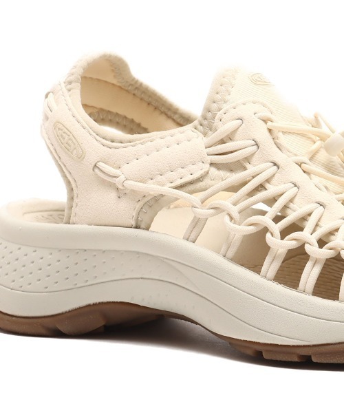 KEEN(キーン)の「KEEN UNEEK ASTORIA / キーン ユニーク アストリア(サンダル・レディース・ホワイト・23.5cm/24.5cm/23.0cm/24.0cm/25.0cm/25.5cm)」の9枚目の写真