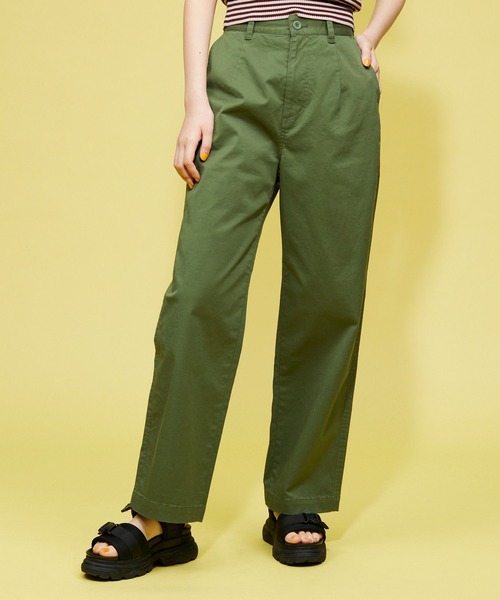 FOREVER 21（フォーエバー トゥエンティーワン）の「ヴィンテージライクチノパンツ（チノパンツ・レディース・ブラウン系その他3/カーキ・MEDIUM/SMALL）」の13枚目の写真