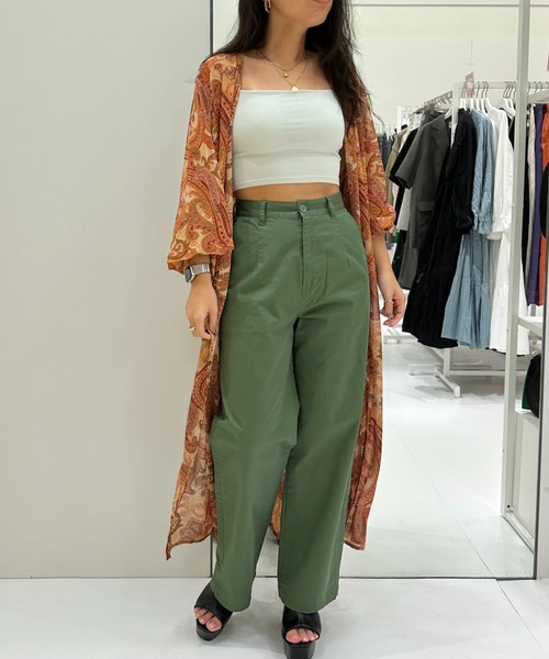 FOREVER 21（フォーエバー トゥエンティーワン）の「ヴィンテージライクチノパンツ（チノパンツ・レディース・ブラウン系その他3/カーキ・MEDIUM/SMALL）」の21枚目の写真