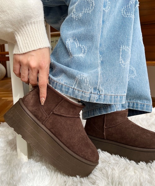 moment+(モーメントプラス)の「ボリューム厚底フェイクムートンブーツ(ブーツ・レディース・アイボリー/モカ/ブラック/キャメル・M/LL/S/L)」の18枚目の写真