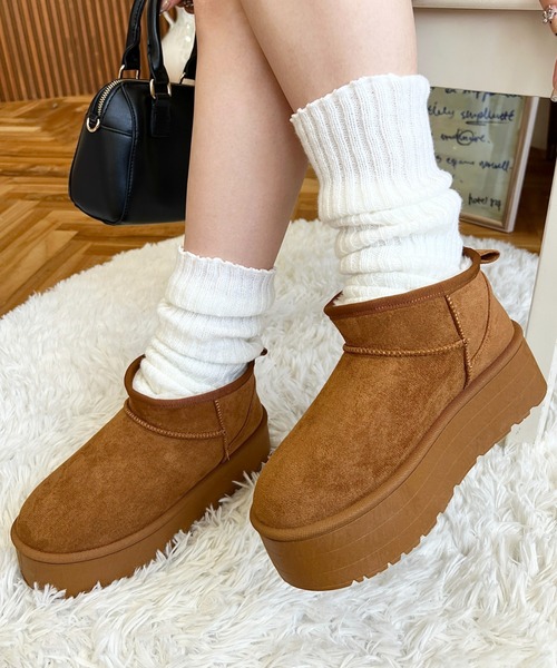 moment+(モーメントプラス)の「ボリューム厚底フェイクムートンブーツ(ブーツ・レディース・アイボリー/モカ/ブラック/キャメル・M/LL/S/L)」の7枚目の写真