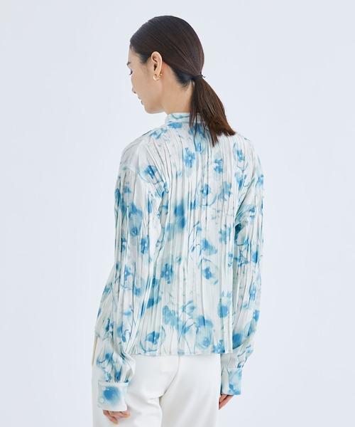 AKANE UTSUNOMIYA（アカネウツノミヤ）の「【AKANE UTSUNOMIYA/アカネウツノミヤ】pleated vintage flower blouse/ヴィンテージフラワープリーツブラウス（シャツ/ブラウス・レディース・ブルー・FREE）」の5枚目の写真