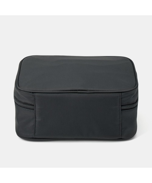 無印良品（ムジルシリョウヒン）の「ナイロンメイクボックス／Ｓ　黒／約２３×１５．５×９ｃｍ（ポーチ・レディース・ブラック・FREE）」の5枚目の写真