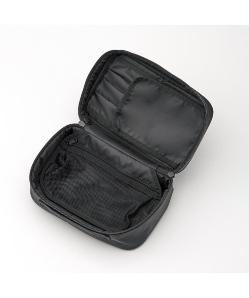 無印良品（ムジルシリョウヒン）の「ナイロンメイクボックス／Ｓ　黒／約２３×１５．５×９ｃｍ（ポーチ・レディース・ブラック・FREE）」の4枚目の写真