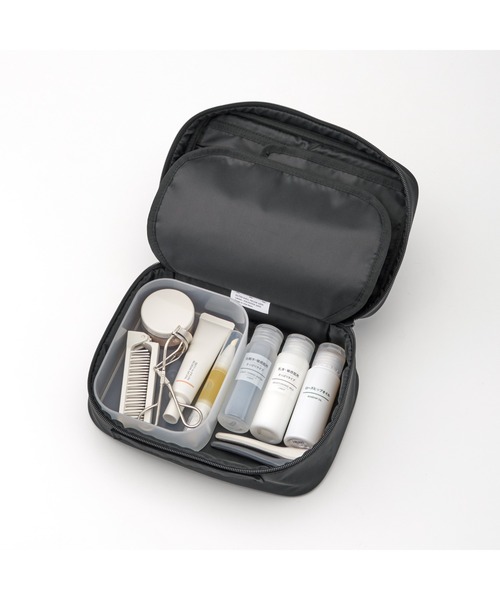 無印良品（ムジルシリョウヒン）の「ナイロンメイクボックス／Ｓ　黒／約２３×１５．５×９ｃｍ（ポーチ・レディース・ブラック・FREE）」の7枚目の写真