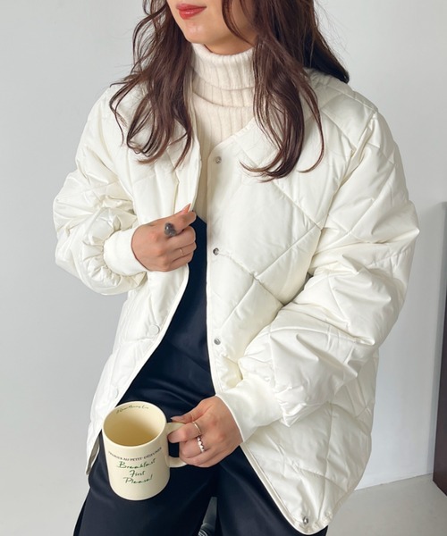 CLEA（クレア）の「キルティングノーカラーブルゾン（ブルゾン・レディース・ブラウン/アイボリー/ブラック・FREE）」の4枚目の写真