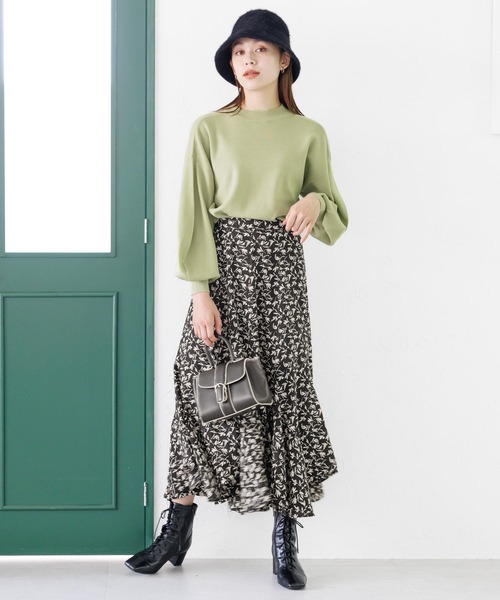 mysty woman（ミスティウーマン）の「【WEB限定カラー有】ボリュームスリーブハイネックニット　978476（ニット/セーター・レディース・ライトブルー/モカ/ライトグリーン/アイボリー/ピンク/ブラック/レッド/ダークブラウン/ライトブラウン・FREE）」の13枚目の写真