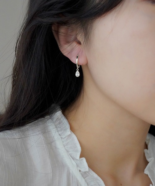 LA VORAGINE(ラ ヴォラジネ)の「金属アレルギー対応エコジルコンピアス(ピアス(両耳用)・レディース・シルバー/ゴールド・FREE)」の2枚目の写真