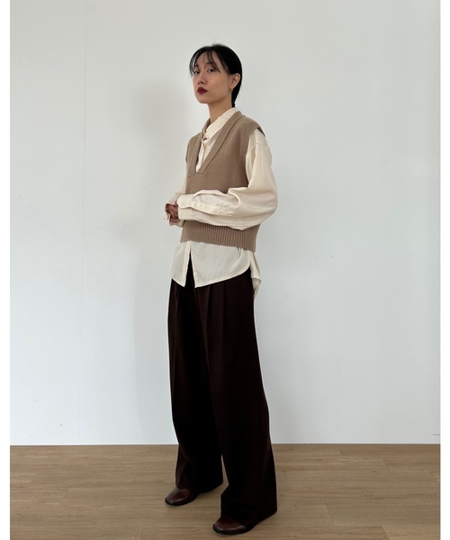 Didot.showroom（ディドット ショールーム）の「Vネック クロップド ベスト（ベスト・レディース・グリーン/モカ/クリーム・FREE）」の15枚目の写真