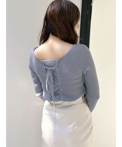 MERCURYDUO(マーキュリーデュオ)の「バックレースアップニット(ニット/セーター・レディース・ブラック/ブルー/アイボリー/ベージュ・FREE)」の4枚目の写真