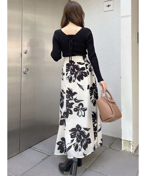 MERCURYDUO(マーキュリーデュオ)の「バックレースアップニット(ニット/セーター・レディース・ブラック/ブルー/アイボリー/ベージュ・FREE)」の18枚目の写真