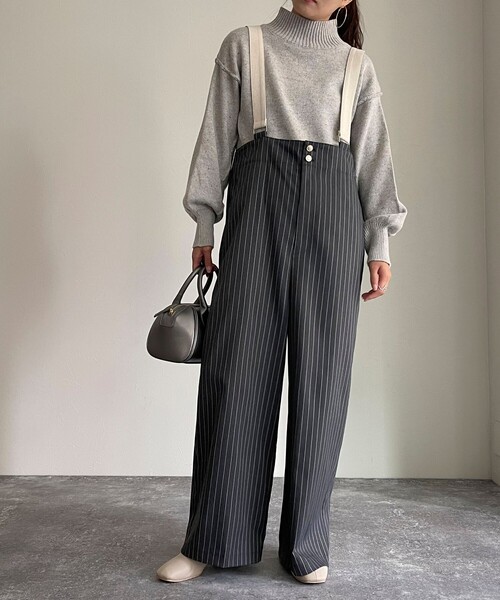 fredy emue（フレディエミュ）の「サスペンダー付きオーバーパンツ（サロペット/オーバーオール・レディース・ブラック系その他3/ブルー系その他7・38）」の12枚目の写真