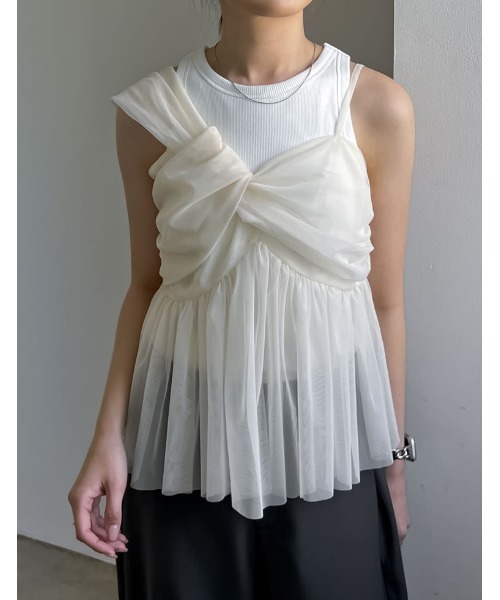 Re:EDIT（リエディ）の「[販売枚数2.6万枚突破][お気に入り登録数8万]ソフトチュールアシンメトリーデザインキャミソールトップス（キャミソール・レディース・グレー/ブラック/ホワイト系/グレイッシュベージュ・LARGE/MEDIUM）」の19枚目の写真