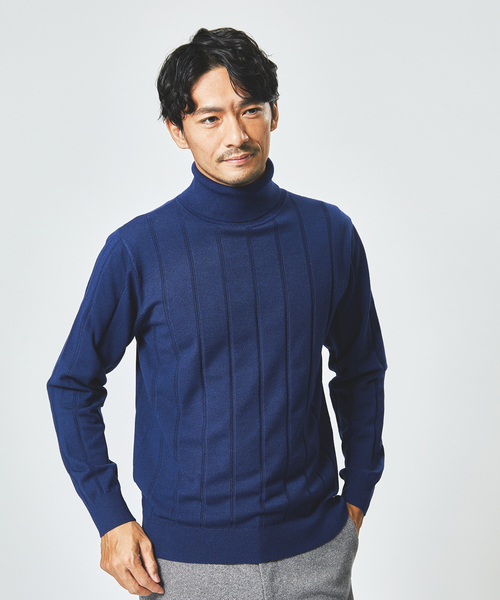 ABAHOUSE GRAY(アバハウスグレイ)の「【カシミアタッチ】シャドーストライプ タートルネック ニット(ニット/セーター・メンズ・グレイッシュベージュ/ブラック/ブルー/ホワイト・48/46)」の4枚目の写真