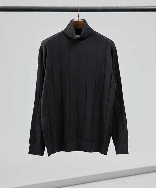 ABAHOUSE GRAY(アバハウスグレイ)の「【カシミアタッチ】シャドーストライプ タートルネック ニット(ニット/セーター・メンズ・グレイッシュベージュ/ブラック/ブルー/ホワイト・48/46)」の8枚目の写真