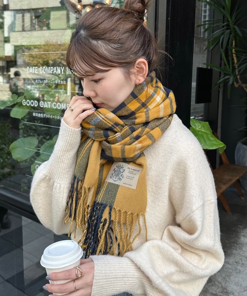 DISCOAT（ディスコート）の「チェック大判ストール（ストール/ショール・レディース・ピンクベージュ/ブラウン/イエロー/ネイビー/モカ/ブルー/キャメル・FREE）」の6枚目の写真