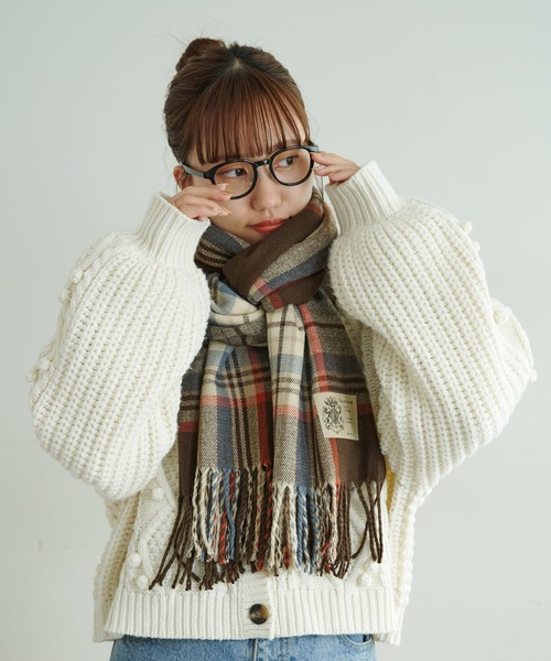 DISCOAT（ディスコート）の「チェック大判ストール（ストール/ショール・レディース・ピンクベージュ/ブラウン/イエロー/ネイビー/モカ/ブルー/キャメル・FREE）」の13枚目の写真