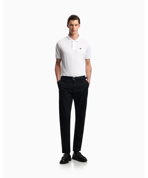 EMPORIO ARMANI(エンポリオアルマーニ)の「【エンポリオ アルマーニ】チノパンツ コンフォートギャバジン製(チノパンツ・メンズ・ブラック・44/46/48/50/52/54/56)」の2枚目の写真