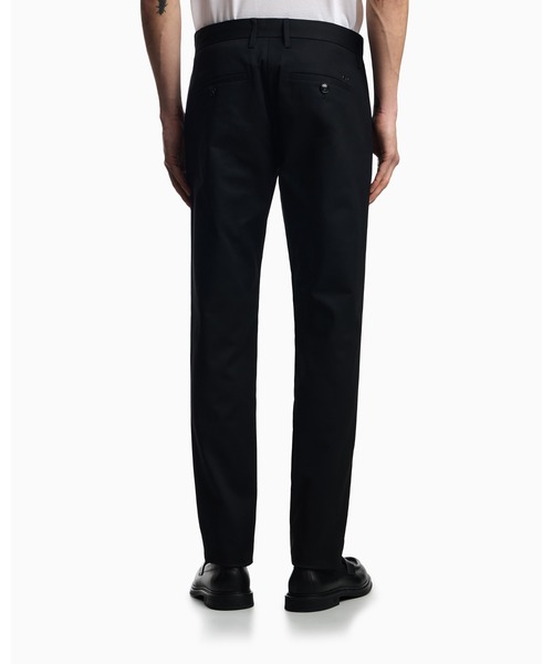 EMPORIO ARMANI(エンポリオアルマーニ)の「【エンポリオ アルマーニ】チノパンツ コンフォートギャバジン製(チノパンツ・メンズ・ブラック・44/46/48/50/52/54/56)」の3枚目の写真