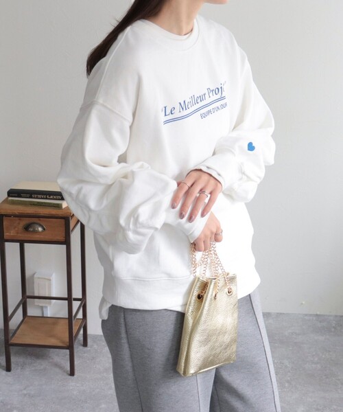 fredy emue（フレディエミュ）の「ハート刺繍ボリューム裏毛プルオーバー（スウェット・レディース・オフホワイト/グレー/ベビーピンク・38）」の10枚目の写真