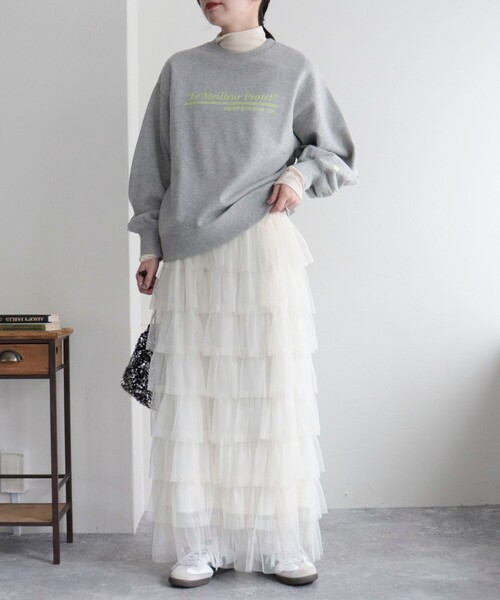 fredy emue（フレディエミュ）の「ハート刺繍ボリューム裏毛プルオーバー（スウェット・レディース・オフホワイト/グレー/ベビーピンク・38）」の18枚目の写真