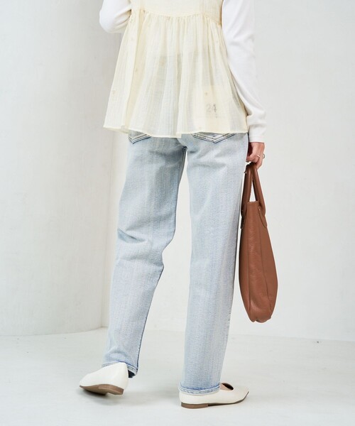 FREAK'S STORE(フリークスストア)の「WEB限定 ストレート デニム(デニムパンツ・レディース・ブラック/ネイビー/サックスブルー/ブルー/チャコール・24/25/26/27/28)」の13枚目の写真