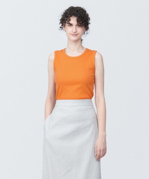 無印良品（ムジルシリョウヒン）の「婦人　ランダムリブタンクトップ（タンクトップ・レディース・オフホワイト/ライトグレー系2/ライトグリーン/ベージュ系1/オレンジ/ブラック・XL/L/M/S/XS）」の6枚目の写真