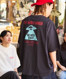 FREAK'S STORE | 限定展開 SHE WOLF DINER×FREAK'S STORE/シーウルフダイナー 別注 ビッグシルエット バックプリントTシャツ/UFO(Tシャツ/カットソー)